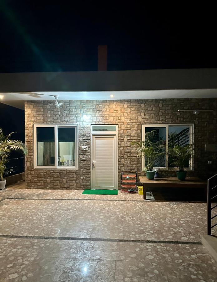 فيلا Kaashi Flora فاراناسي المظهر الخارجي الصورة