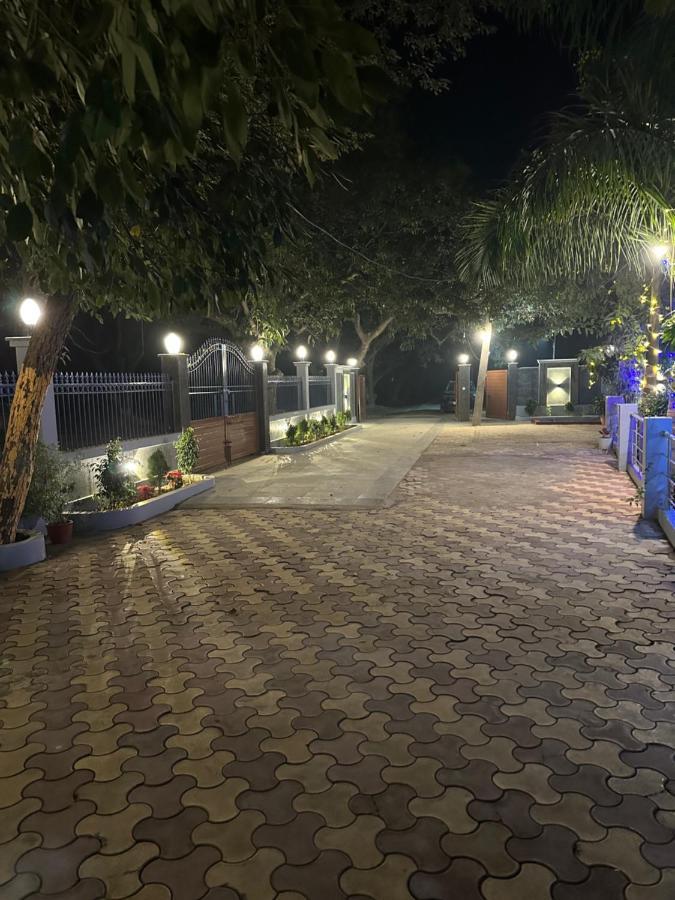 فيلا Kaashi Flora فاراناسي المظهر الخارجي الصورة